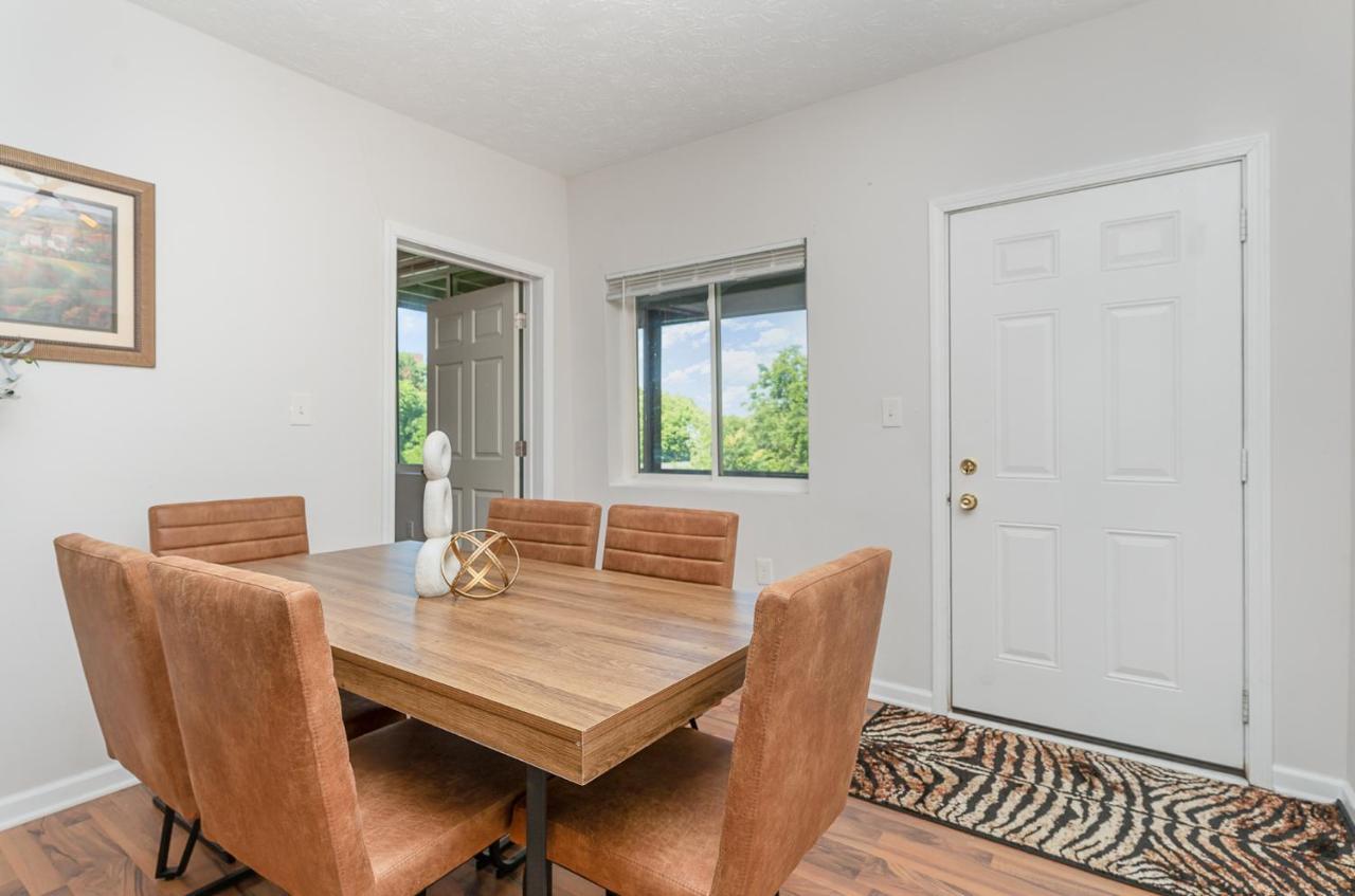 Amazing Downtown Views - 3 Minutes To Downtown! Apartment